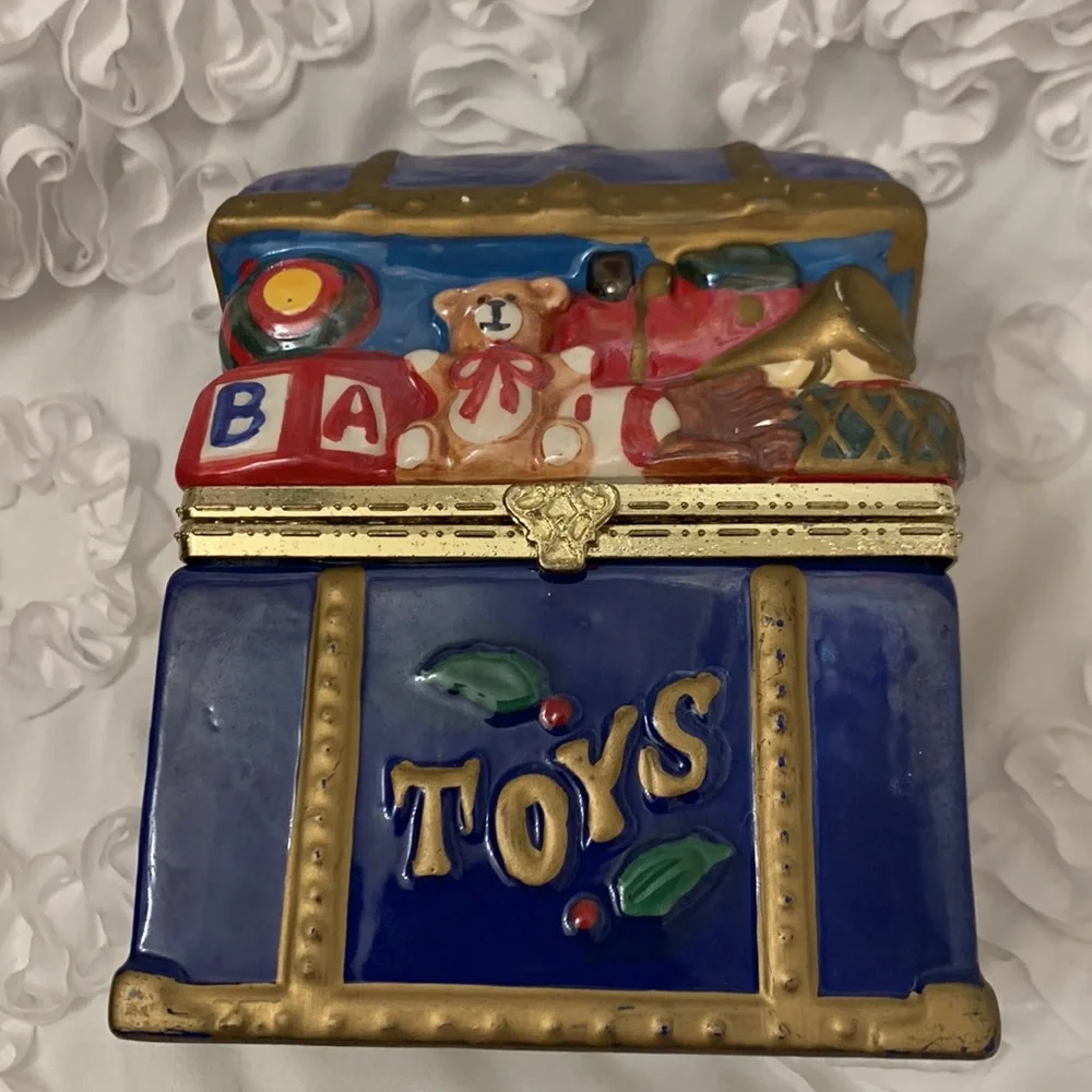 Mr. Christmas Music Box 12 Days of Christmas Hand Painted Porcelain Animated